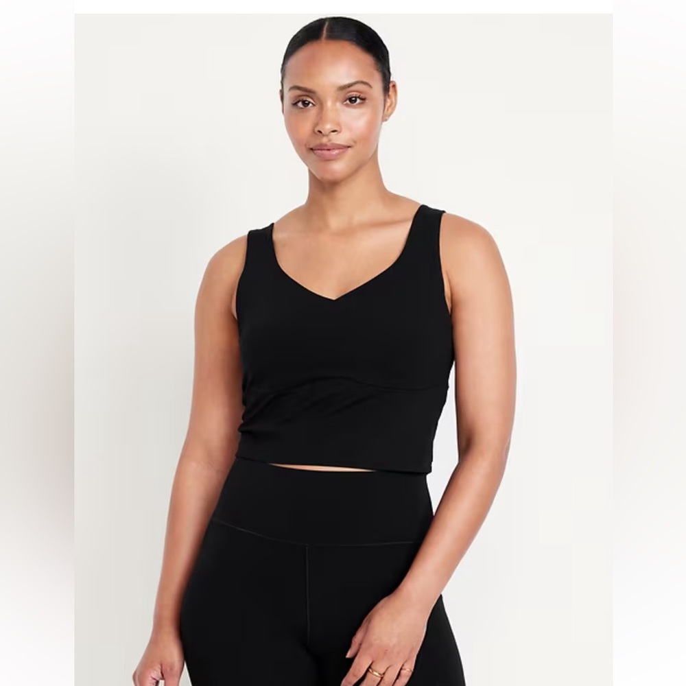 Old Navy Classic Black V Neck Crop Top Sz Medium 
Activewear/ gym